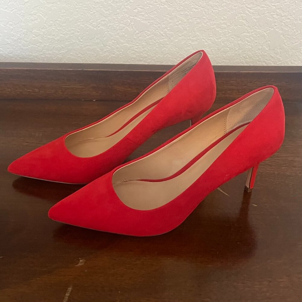 Red Pumps